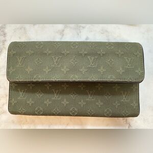 ✨LV Mini Lin Monogram Khaki Green Sarah Wallet | Rare Discontinued Louis Vuitton
